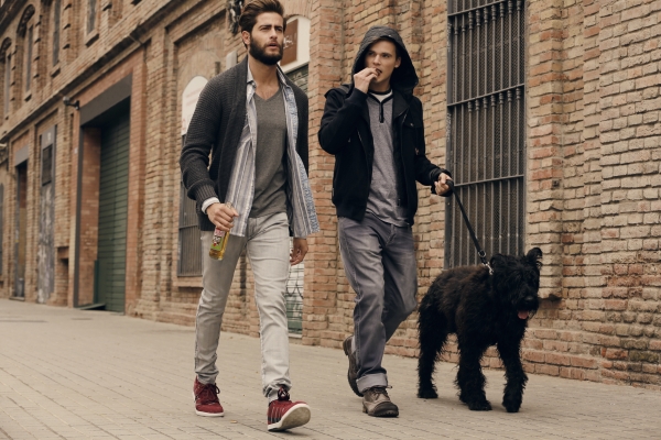 Look relajado… para salir a pasear al perro